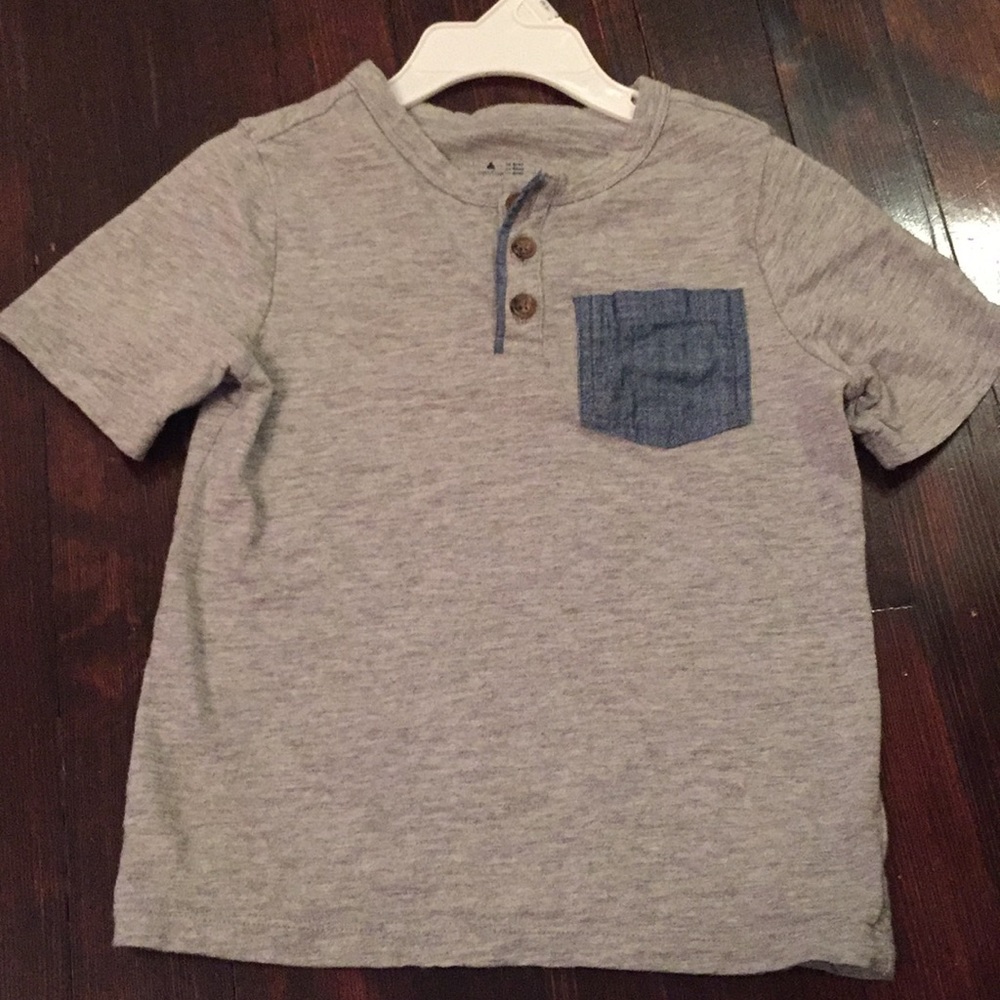 BabyGap Gray Henley T-shirt, Denim Pocket. Size 4.
